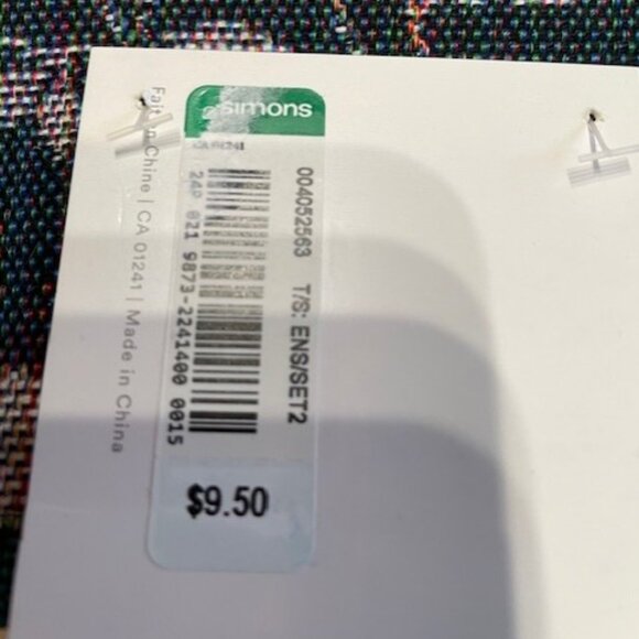 NWT SIMONS Contrasting flowers tapestry placemats Set of 2 - Picture 4 of 5